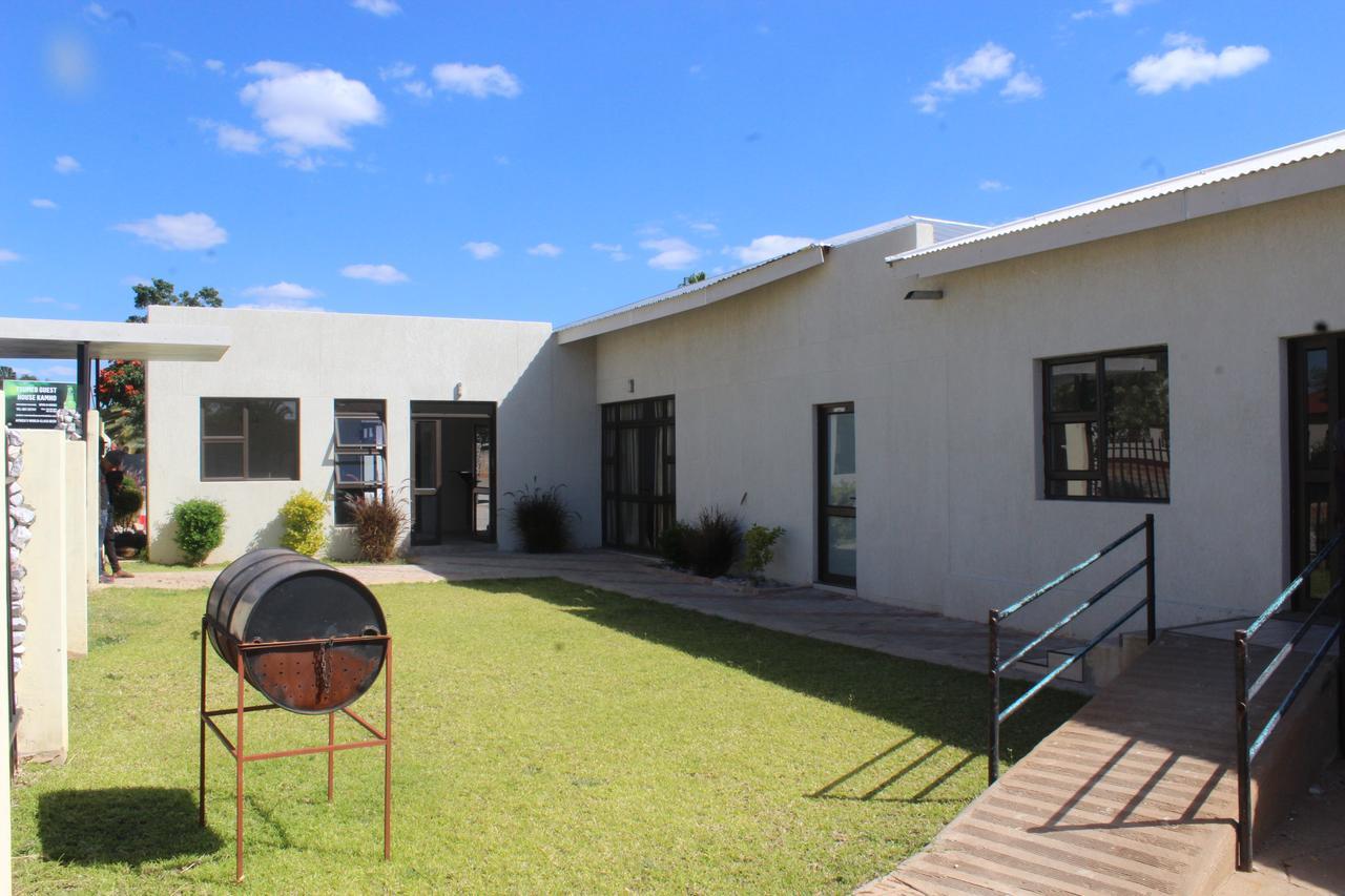 Tsumeb Guesthouse Kamho Exterior foto